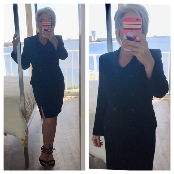 Vintage 80”s Executive black double breasted suit - Picture 4 of 6